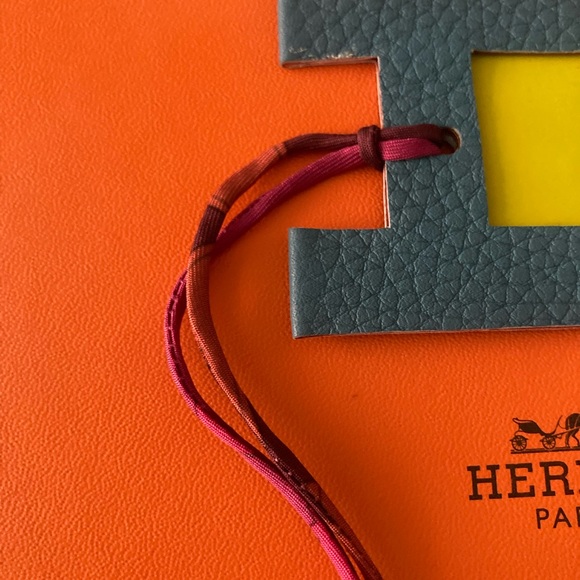 AUTHENTIC Rare Hermes leather bag charm - Picture 6 of 6